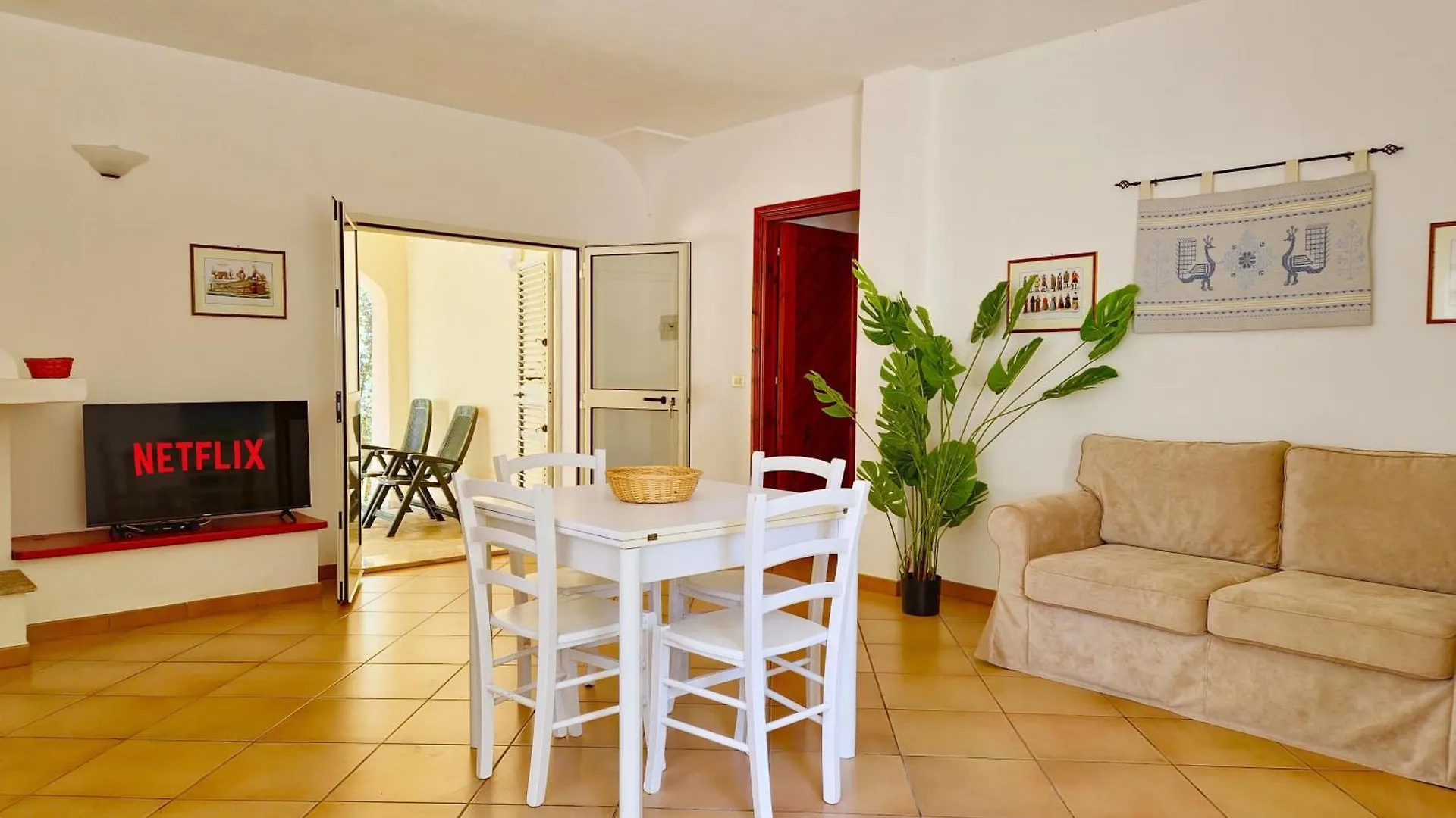Villa Scogliera Holiday Houses Cala Liberotto 0*,  Italien
