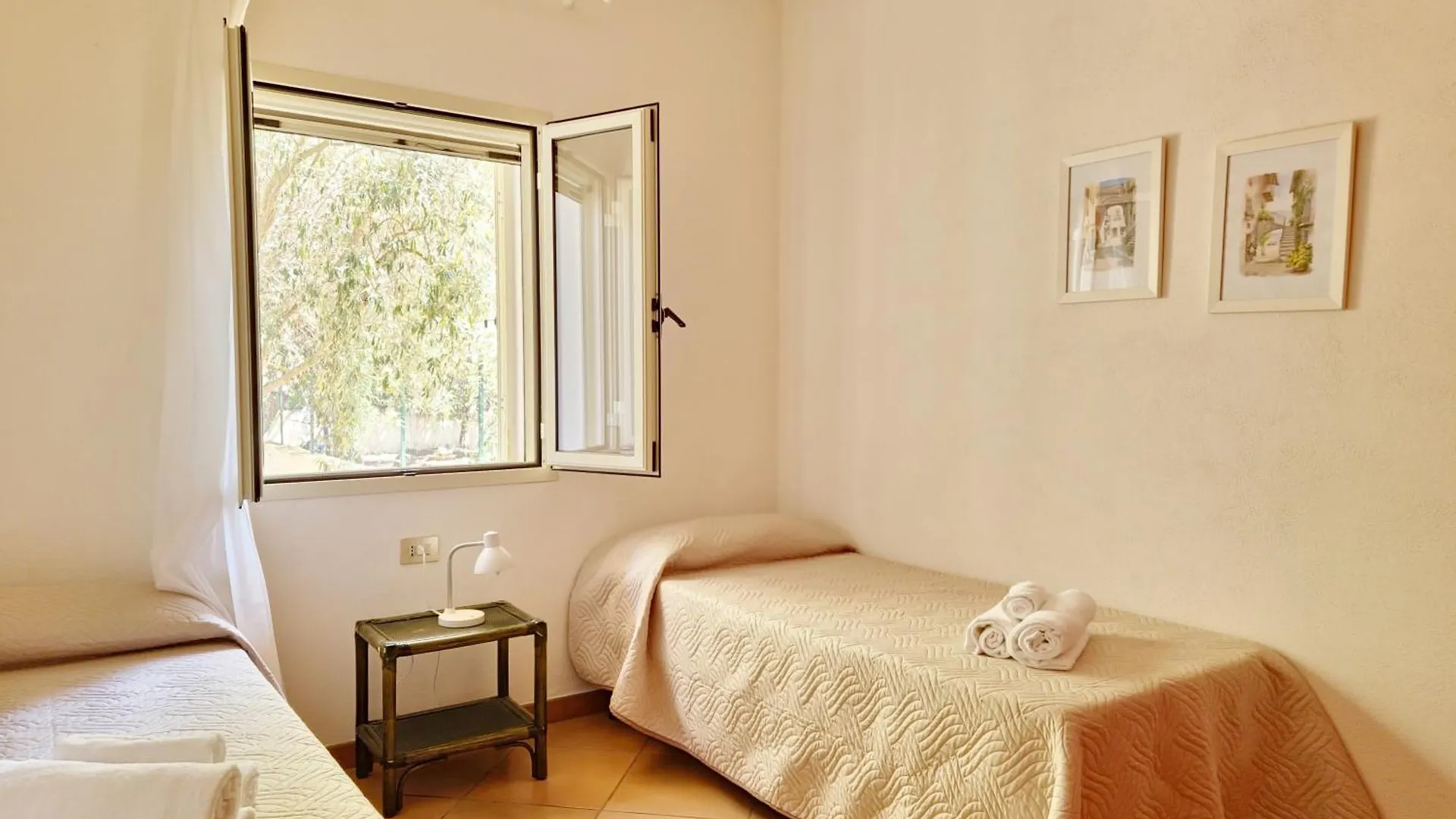 Villa Scogliera Holiday Houses Cala Liberotto Apartment